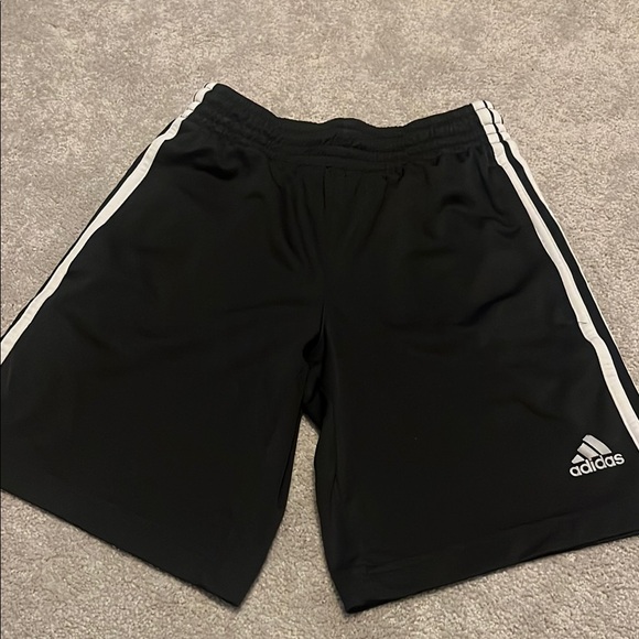 Adidas youth Black Shorts with adidas logo and signature 3 stripes with pockets - Picture 1 of 12